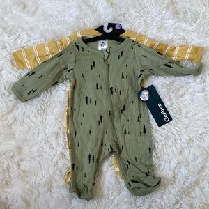 NWT Gerber newborn sleepers